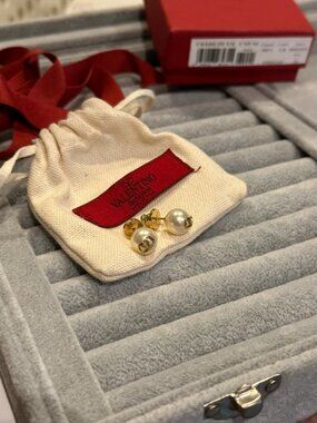 VLOGO signature earring